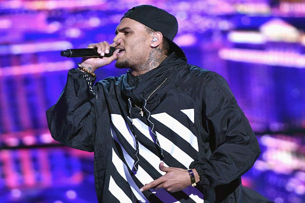 Chris Brown Performs 'Yo,' 'Poppin,' 'New Flame' and 'Loyal' at 2014 ...
