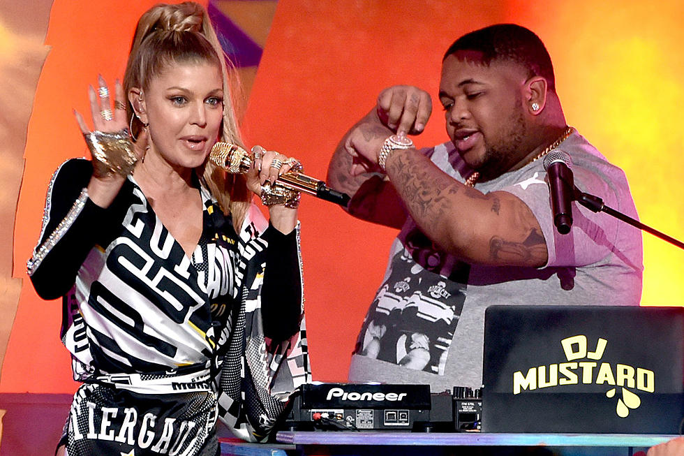 Fergie and YG Perform 'L.A. Love' at 2014 American Music Awards