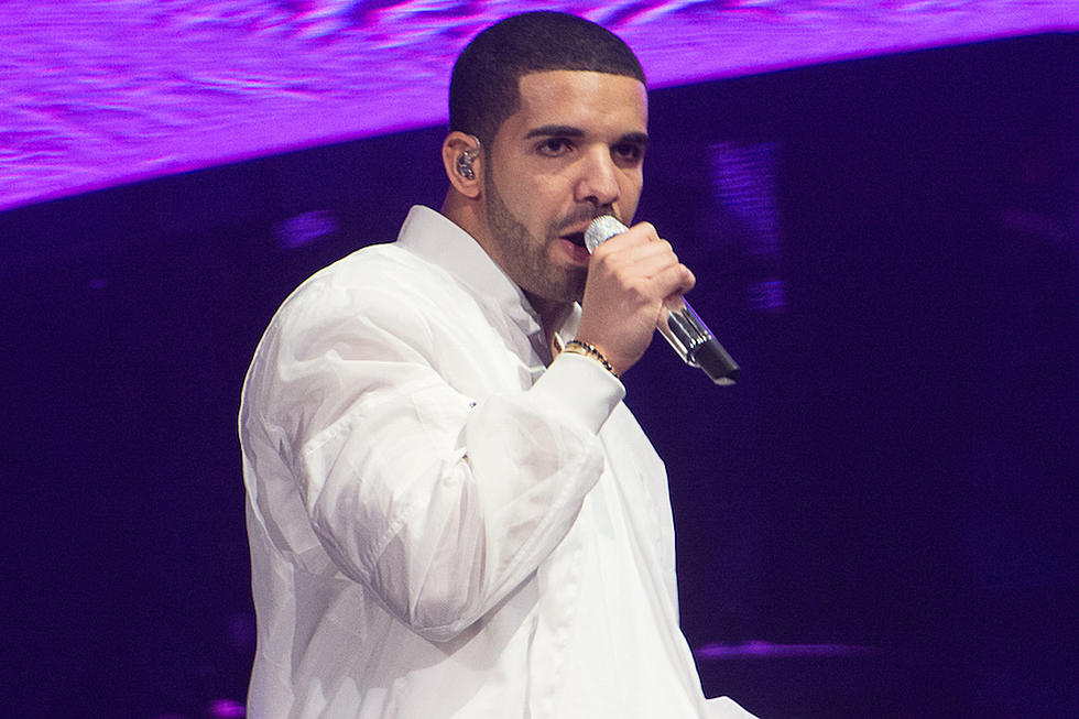 Drake Covers 'FourFiveSeconds' & 'Only One' at Sprite Concert