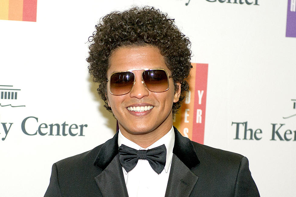 Bruno Mars Celebrate Thanksgiving ’24K Magic’ Style In Hawaii