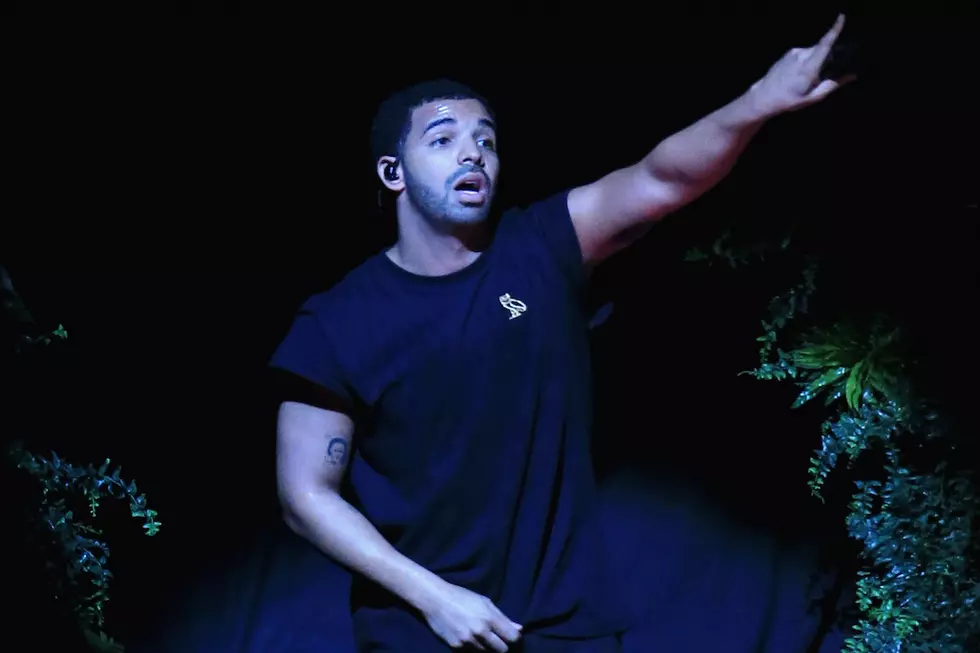 Drake Brings Out Nicki Minaj During Show at Coachella 2015, Congratulates Rapper [VIDEO]