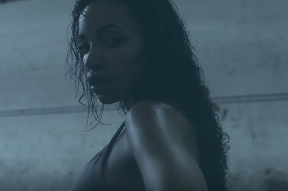 Tinashe Breaks a Sweat in 'Bet' and 'Feels Like Vegas' Video 