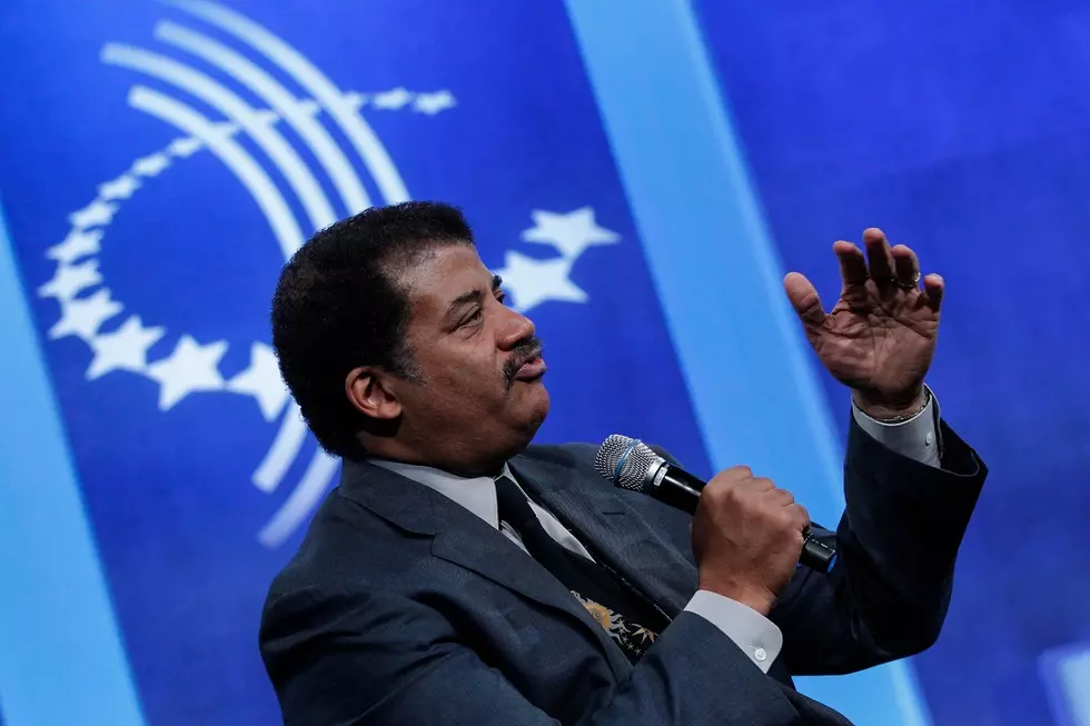 Neil deGrasse-Tyson ethers B.o.B with "Flat to Fact"