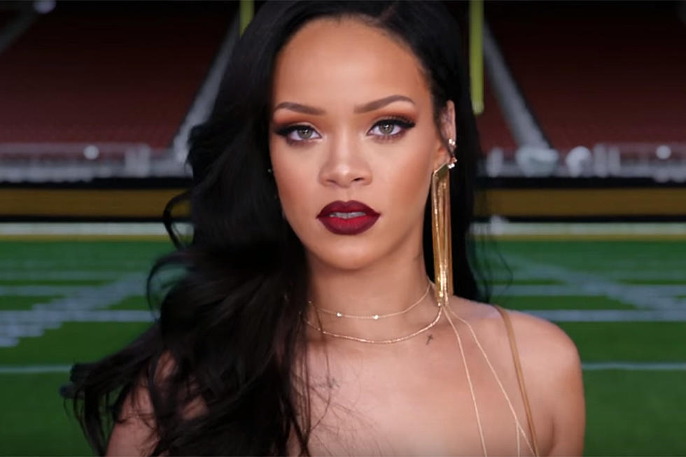 Rihanna Graces CBS Promo for the Grammys, Super Bowl 50 &#038; &#8216;The Late Show with Stephen Colbert&#8217;
