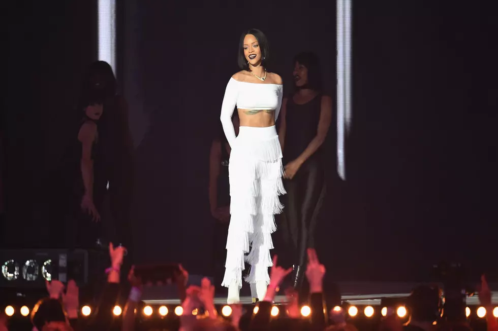Rihanna’s ‘ANTI’ and Hit Single ‘Work’ Back Atop the Billboard Charts