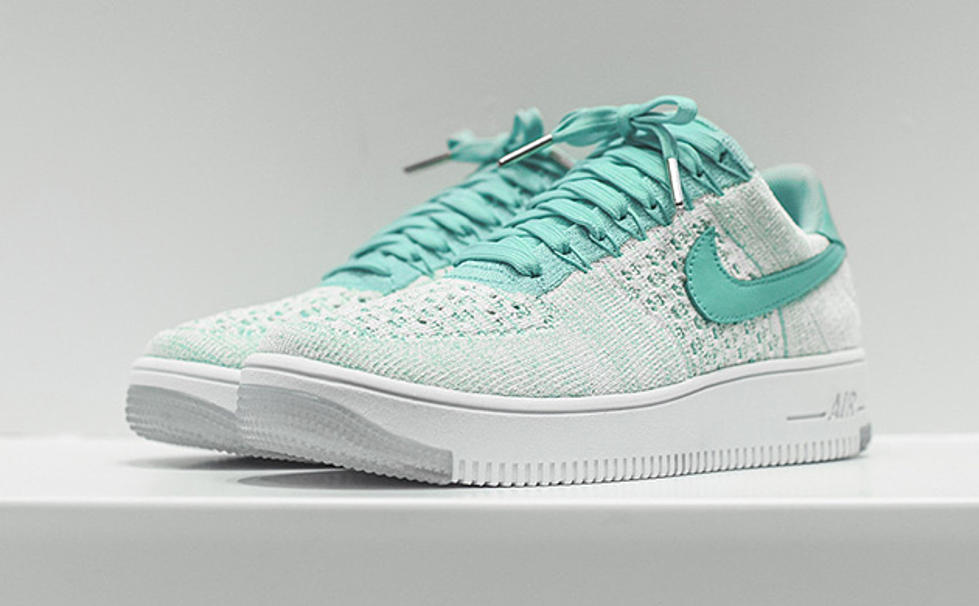 Nike Flyknit Air Force One Low Radiant Emerald