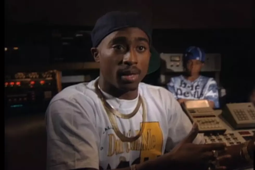 2Pac Returns to the Top 40 After More Than 10 Years