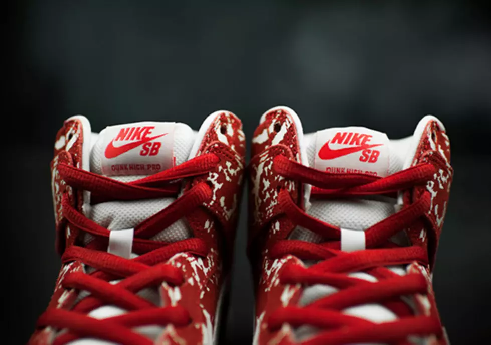 Sneakerhead: Nike Dunk High Premium SB Raw Meat