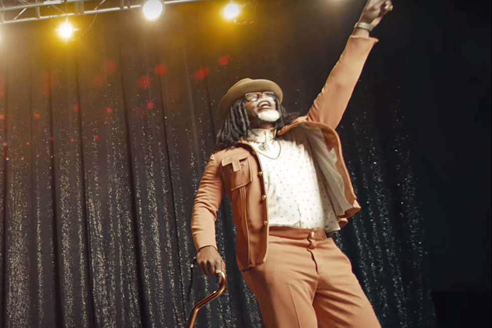Jamie Foxx Channels His Inner Future in New Verizon Commercial [WATCH]