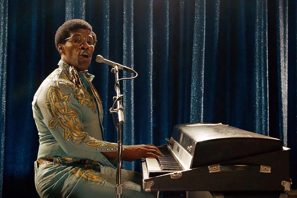 Jamie Foxx Is a Rhinestone '70s Soulster in Funny Verizon Ad