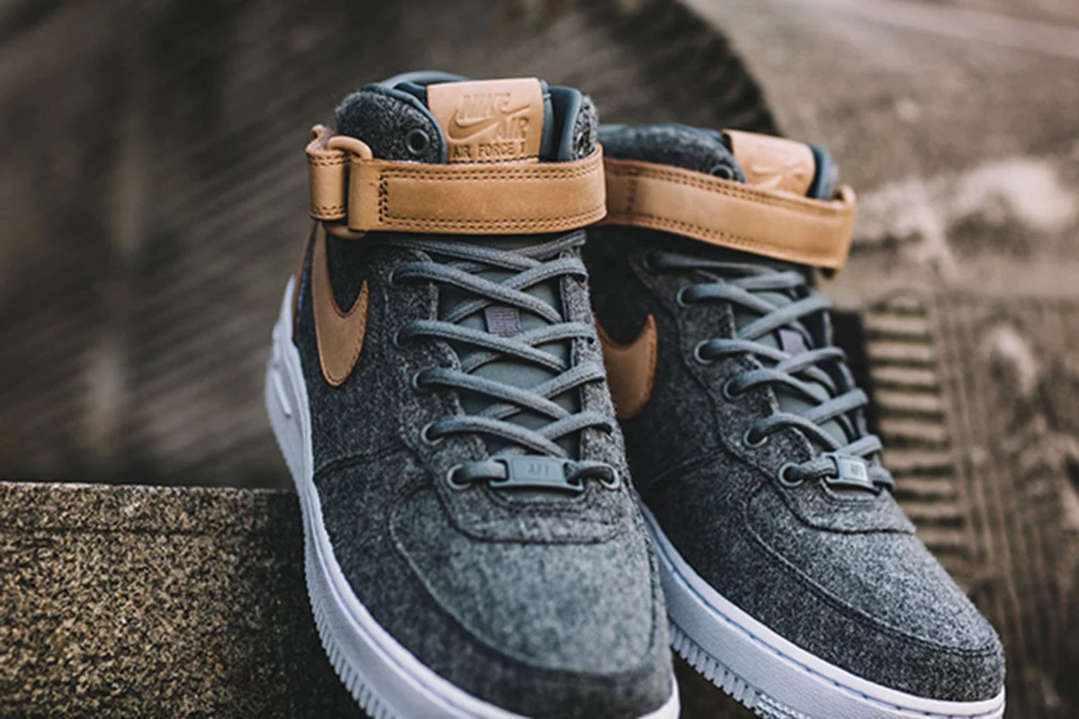 Nike Air Force 1 Mid Leather & Wool