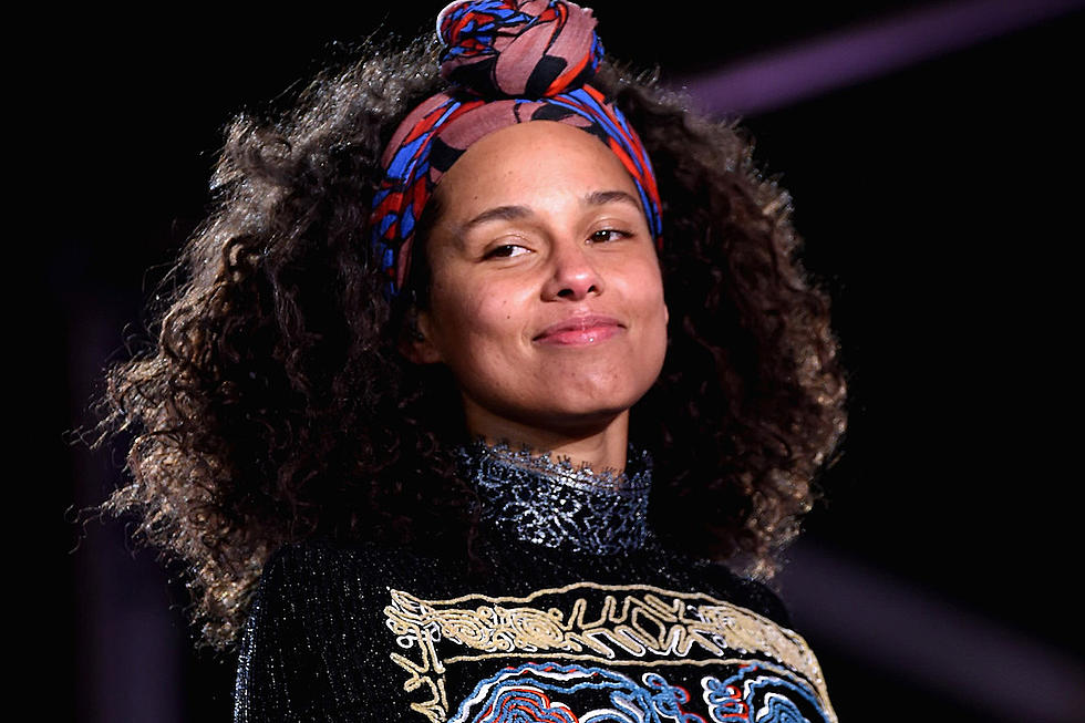 Alicia Keys Slides Into Fans’ DMs to Unveil Track List to Upcoming ‘Here’ Album