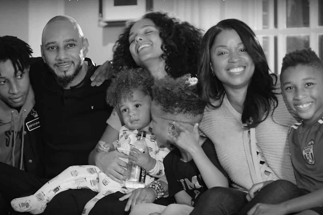 picture of alicia keys family