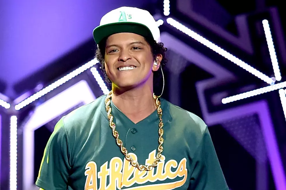 Bruno Mars Dominates American Music Awards