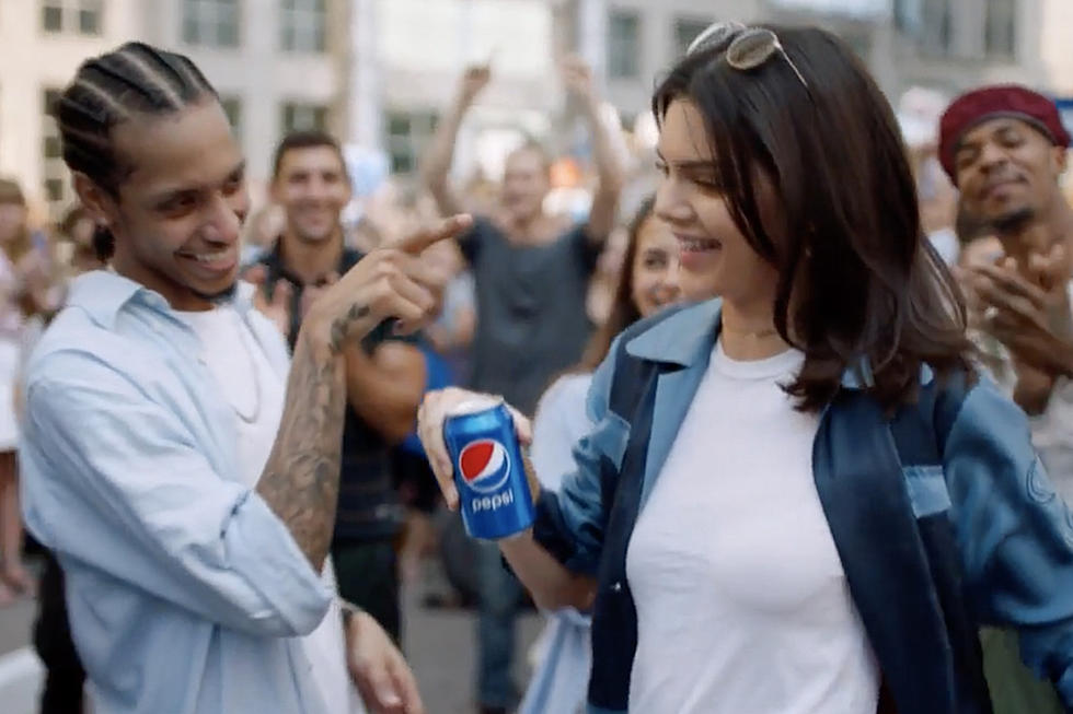 Pepsi Pulls Controversial Ad, Apologizes for &#8216;Putting Kendall Jenner In This Position&#8217;