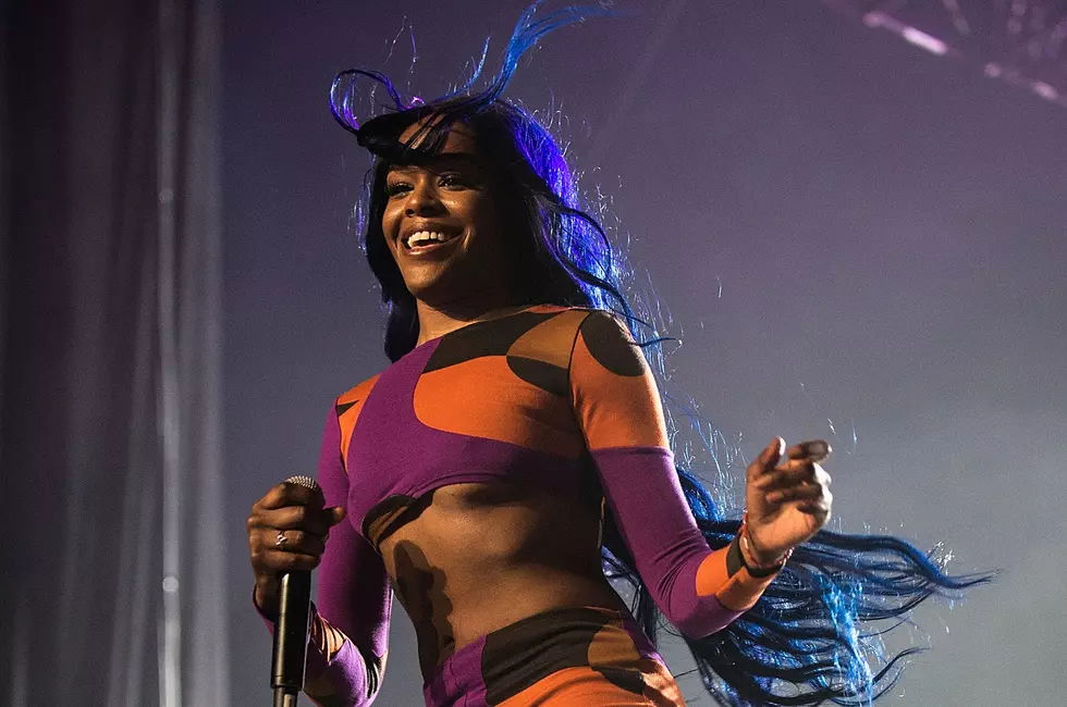 Azealia Banks Reveals Nude Photos on Instagram