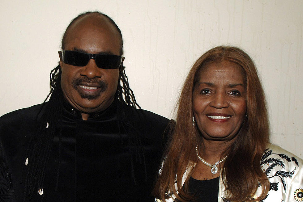 Stevie Wonder Pays Tribute to Motown Songwriter Sylvia Moy: &#8216;I Love You, Sylvia&#8217;