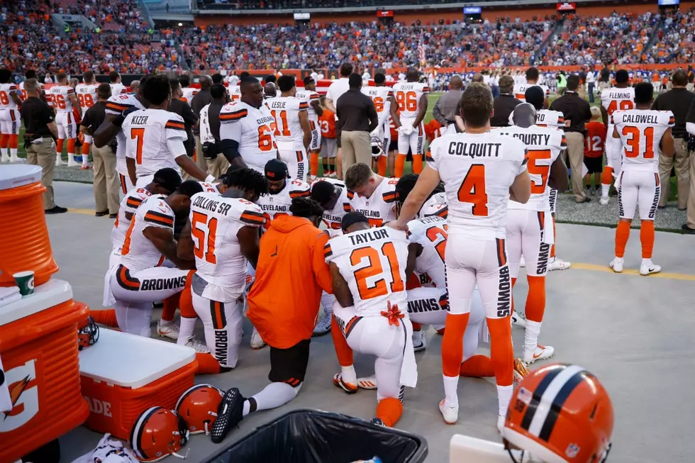 Several Cleveland Browns Players Kneel During the National Anthem [PHOTO]