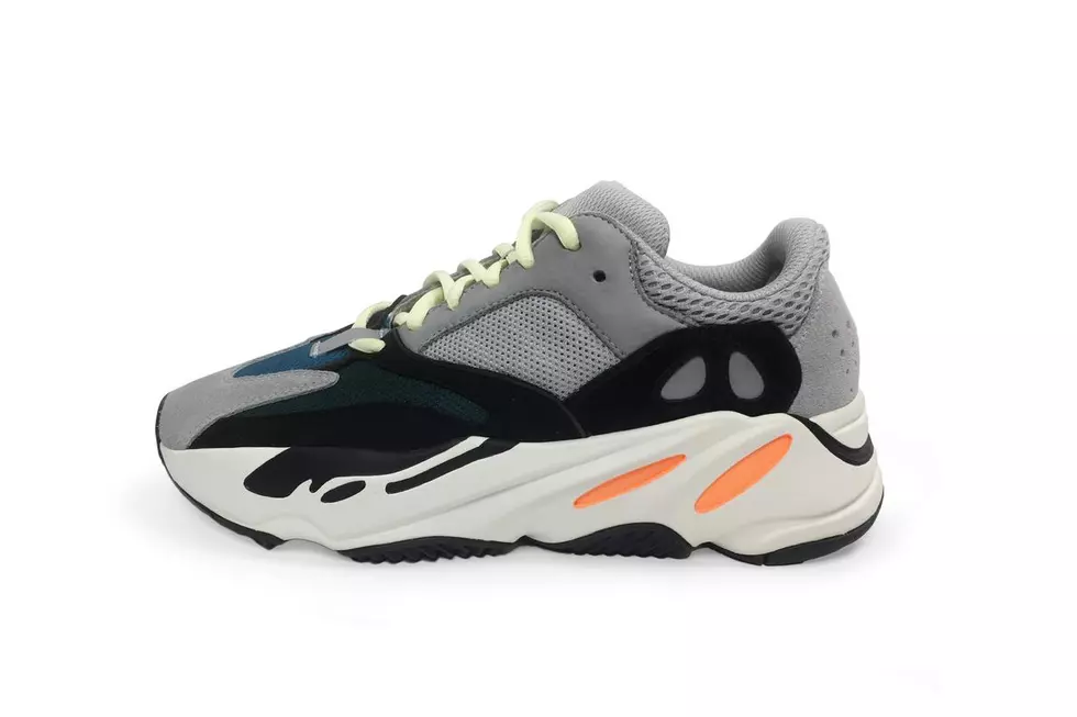 Sneakerhead: adidas Yeezy Wave Runner 700