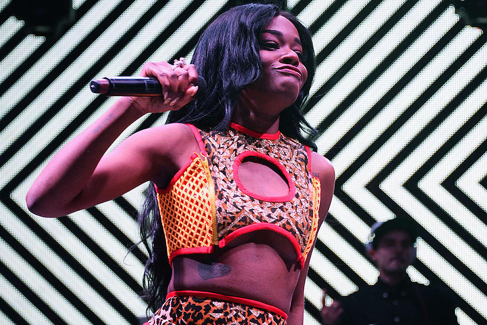 Azealia Banks Shares Nude Pic On Twitter: &#8216;Make Me Over&#8230;&#8217; [PHOTO]