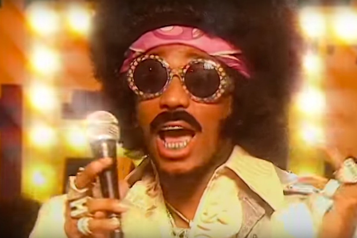 Migos and Drake Channel the 70s in 'Walk It Talk It' Video