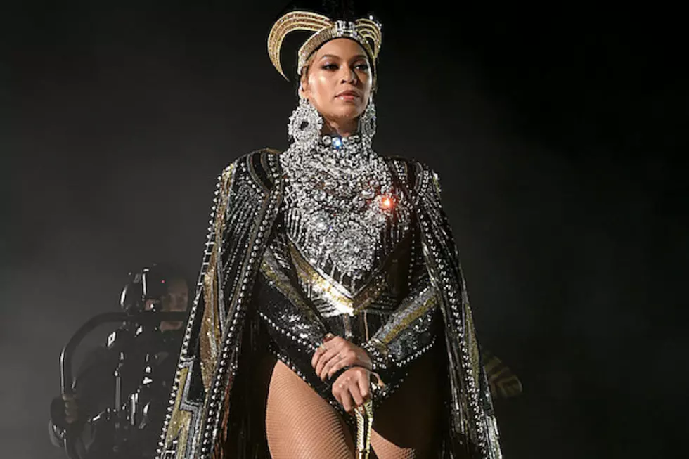 Beyonce Makes History By Hiring The First Black Photographer For &#8216;Vogue&#8217; September Cover