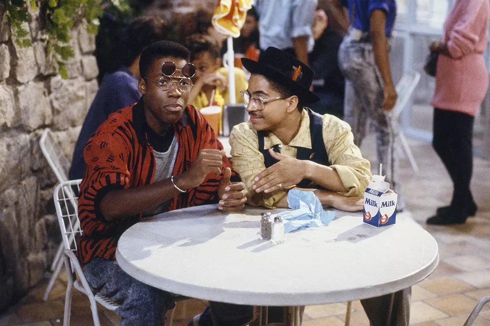 11 Fictional Hangouts From ’90s TV Shows We Wish Were Real