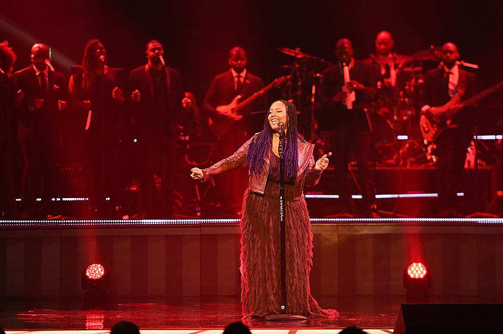 Lalah Hathaway Releases Deluxe Edition of 'Honestly' Album