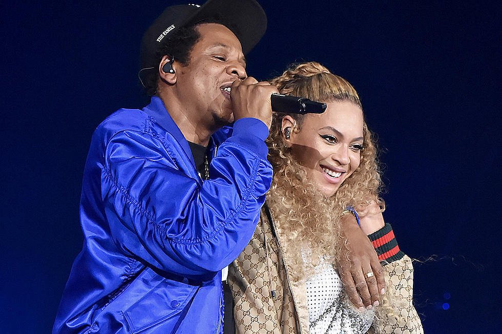 Beyonce and JAY-Z &#8216;s Semi-Nude &#8216;OTRII&#8217; Photos Have Twitter Going Crazy