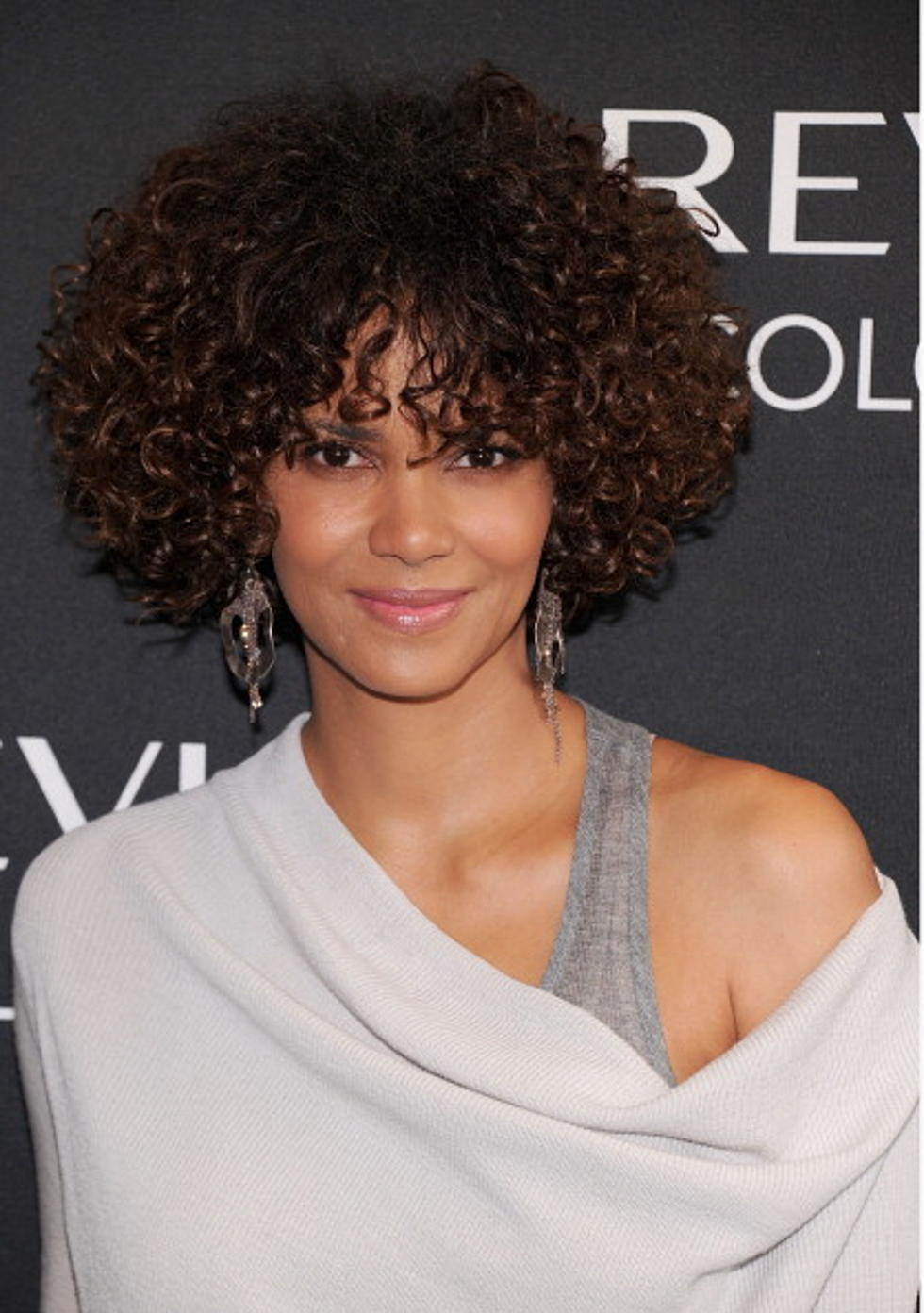 Hollywood Dirt: Halle Berry Rushed to Hospital