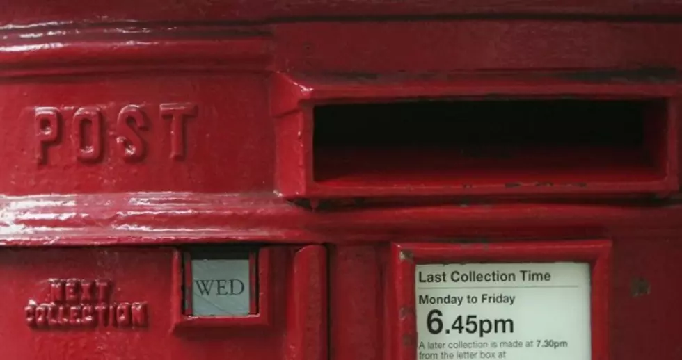 Drunk Guy Arrested for Making Sweet Love to Mailbox