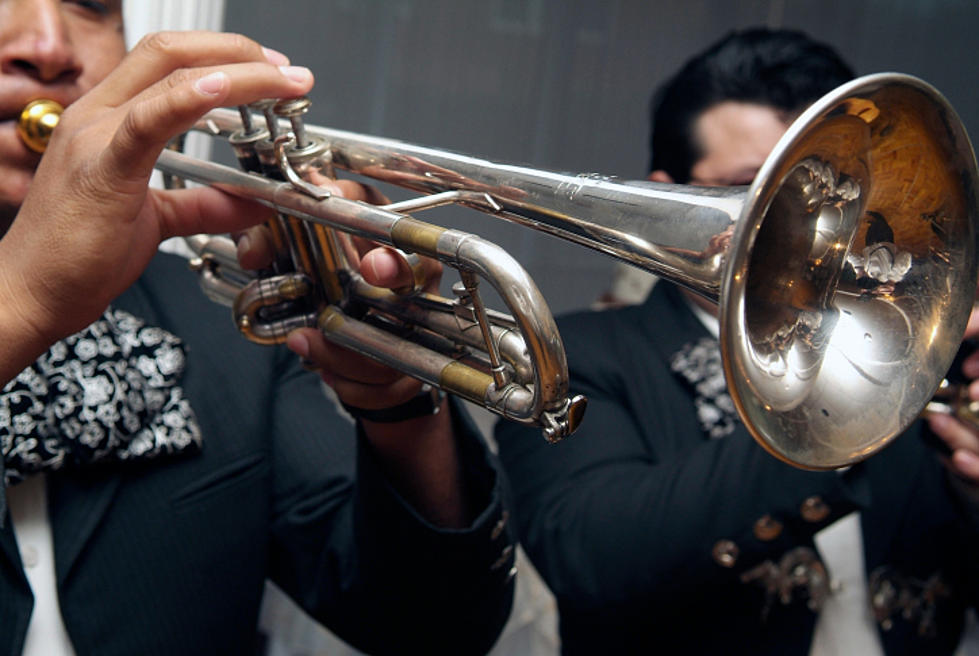 Free Mother&#8217;s Day Concerts in El Paso: Mariachi Los Arrieros, Sunny Ozuna