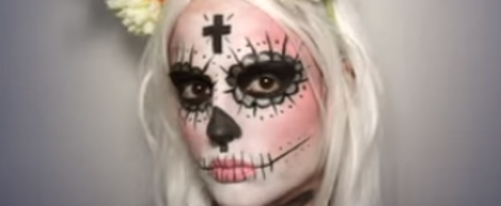 Check Out This Dia De Los Muertos Makeup Tutorial [VIDEO]