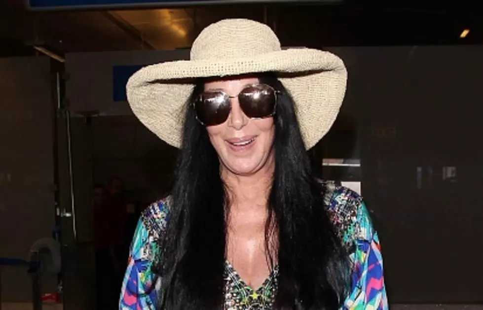 Cher Dissed Donald Trump on Twitter and It&#8217;s Fabulous