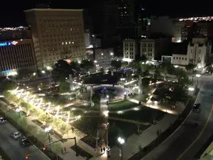El Paso City Council Is Going To Spend Over $250,000 On New Christmas Decorations For San Jacinto Plaza