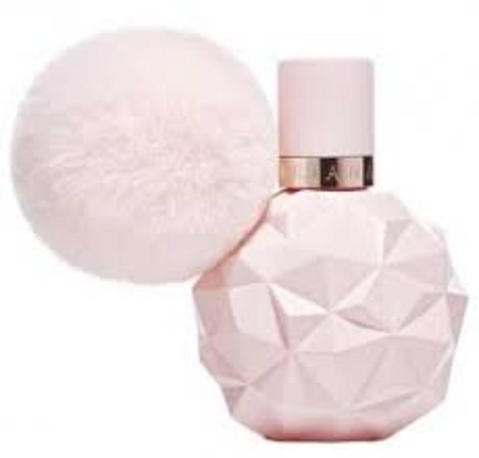 Kiss Artist Ariana Grande Spraying The World With A New Scent