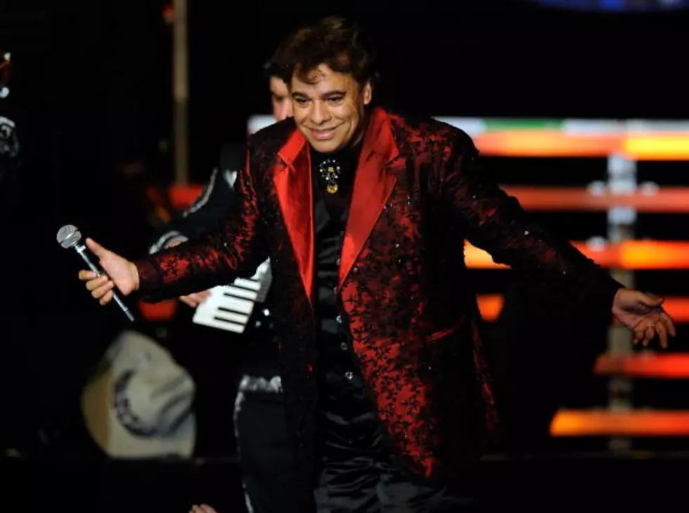 Juan Gabriel Covers Creedence Clearwater Revival’s ‘Have You Ever Seen the Rain?’