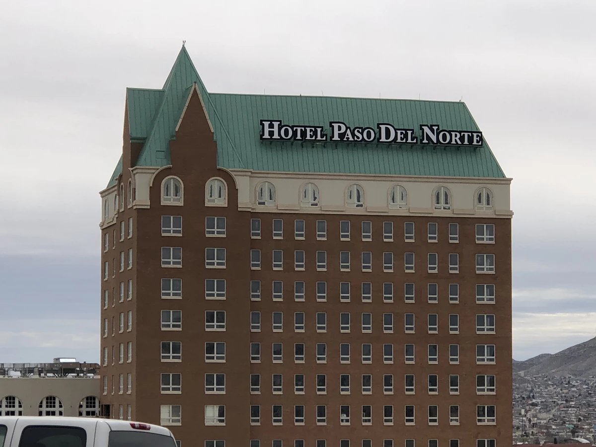 Historic Downtown El Paso Hotel Gets New Signage