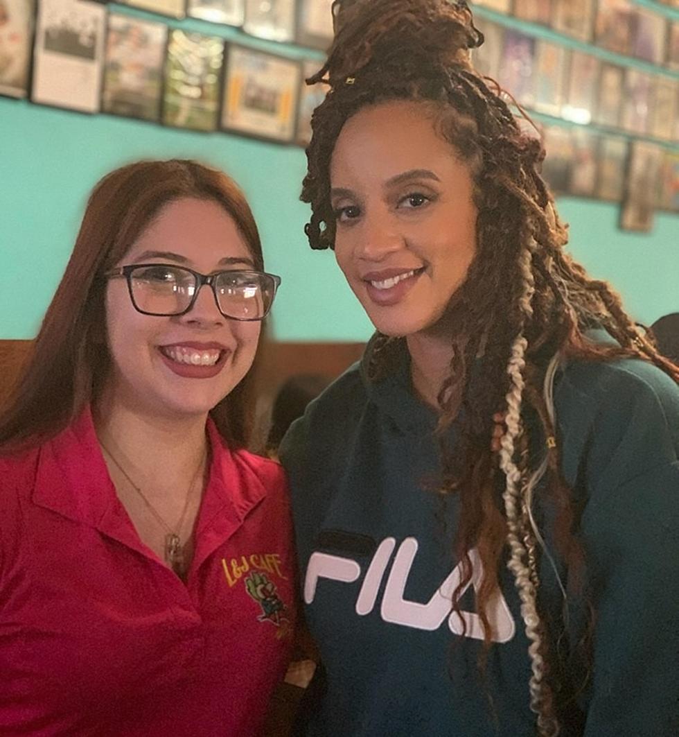 ‘Orange Is the New Black’ Star Dines at L & J