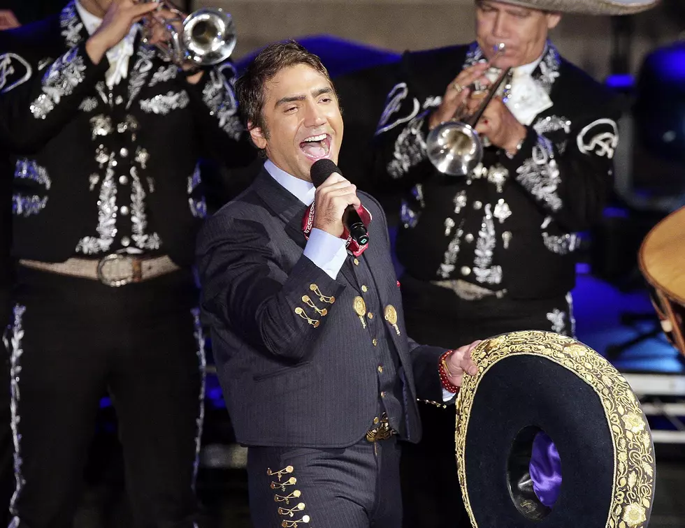 Alejandro Fernández Makes El Paso Stop on &#8216;Hecho En México&#8217; Tour