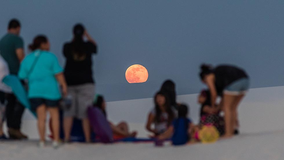 Full Moon Nights Series at White Sands Returns with Total Lunar Eclipse Viewing