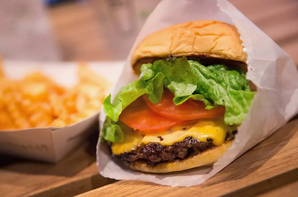 Score Free Food In El Paso On National Hamburger Day This Week