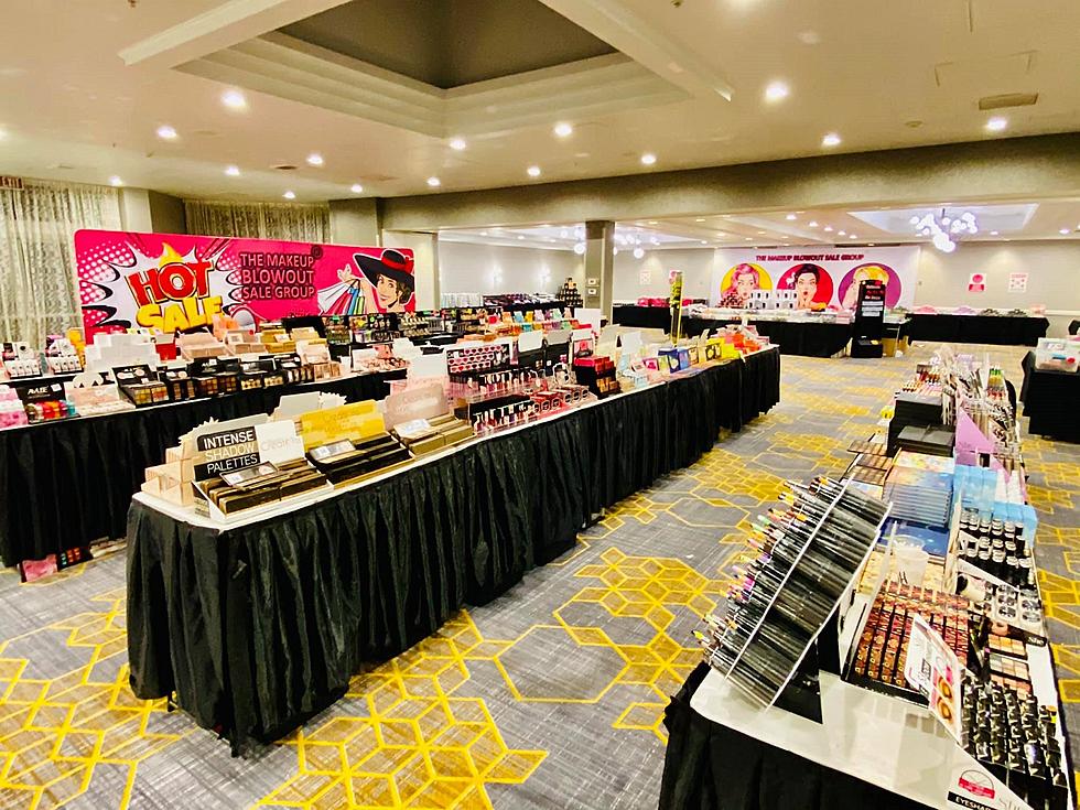 Get Your Beauty Haul On At The 3-Day Makeup Blowout In El Paso