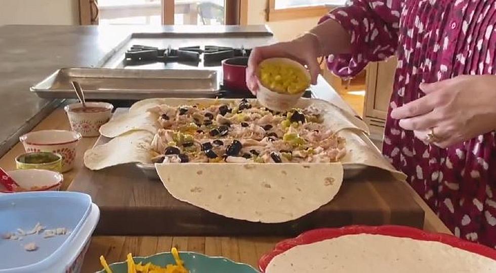 El Pasoans Roast & Make Fun Of Chef On How To Make Quesadillas