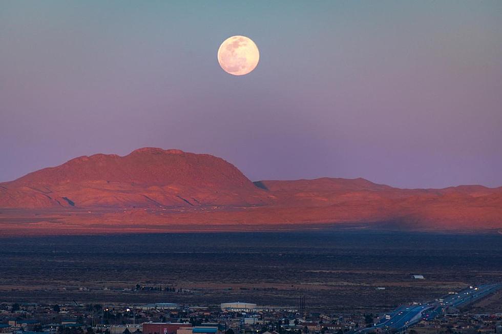 El Paso Photographer Captures The Last Full Moon of Winter, “Worm Moon”