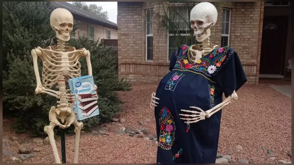 El Paso Dad Tells Story Through Halloween Decorations 