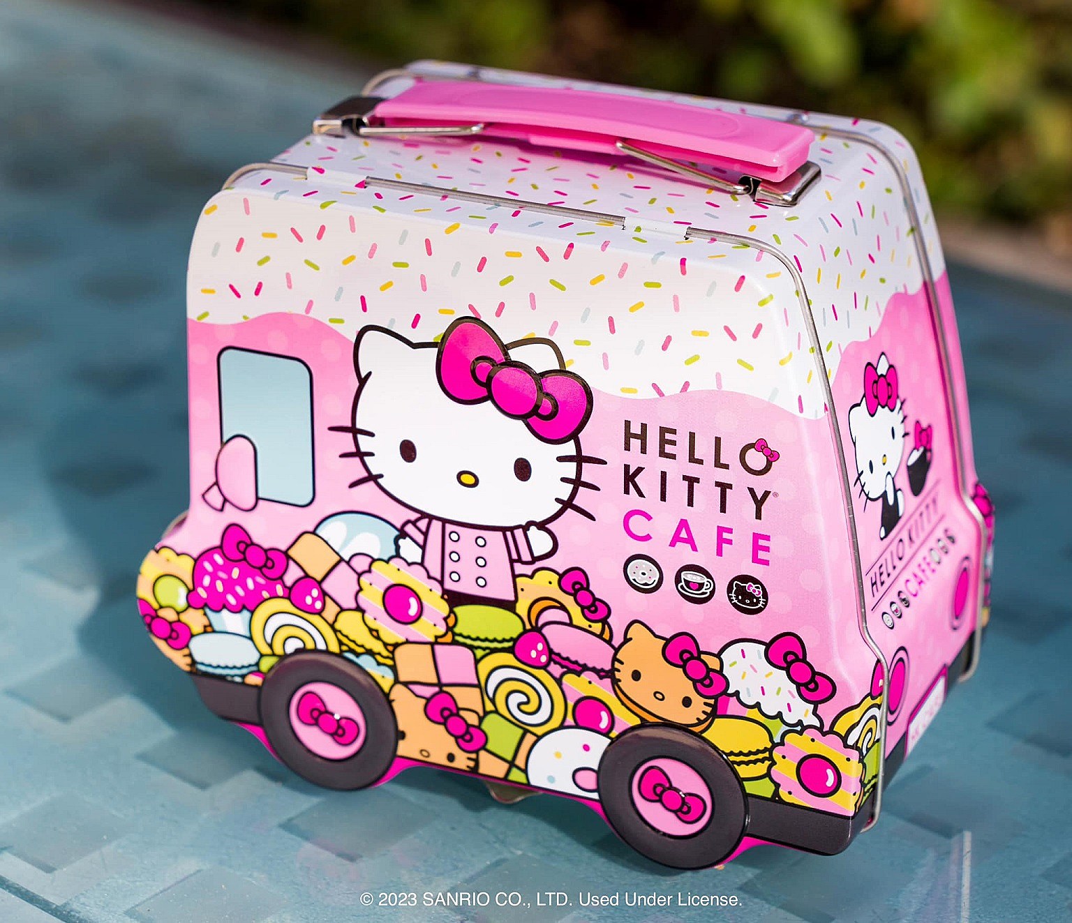 NEW Hello Kitty Cafe Las Vegas Keychain Vegas Exclusive Limited