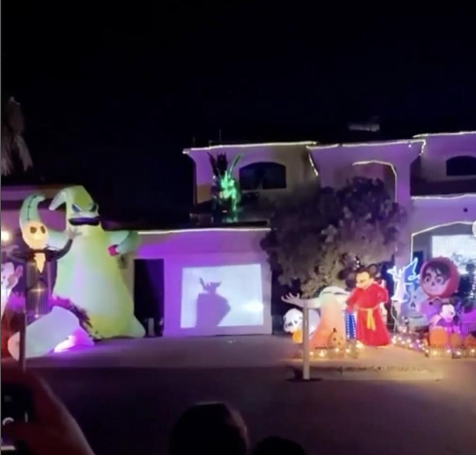 This El Paso Disney-Themed Halloween Light Show Is A Must See