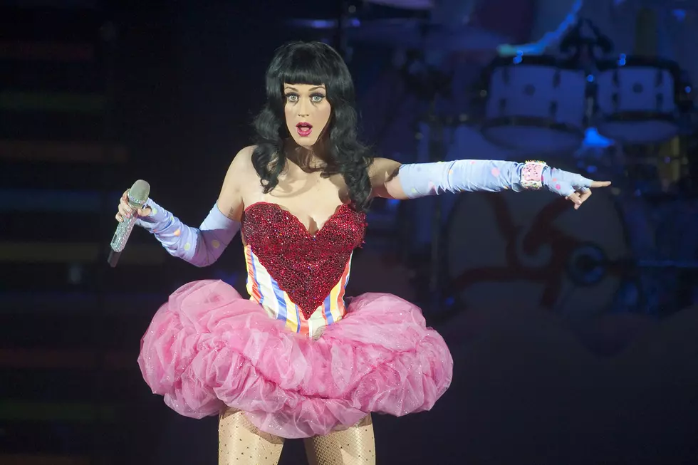 Katy Perry Caught Lip Syncing Then Forced to Start the Song Over!