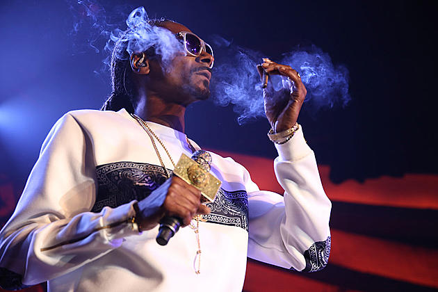Snoop Challenges 2Chainz, Game of Horse for 3 Pounds of Weed